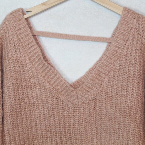 Forever 21 womens sweater size L peach eyelash knit v neck cropped cozy casual - Picture 2 of 10
